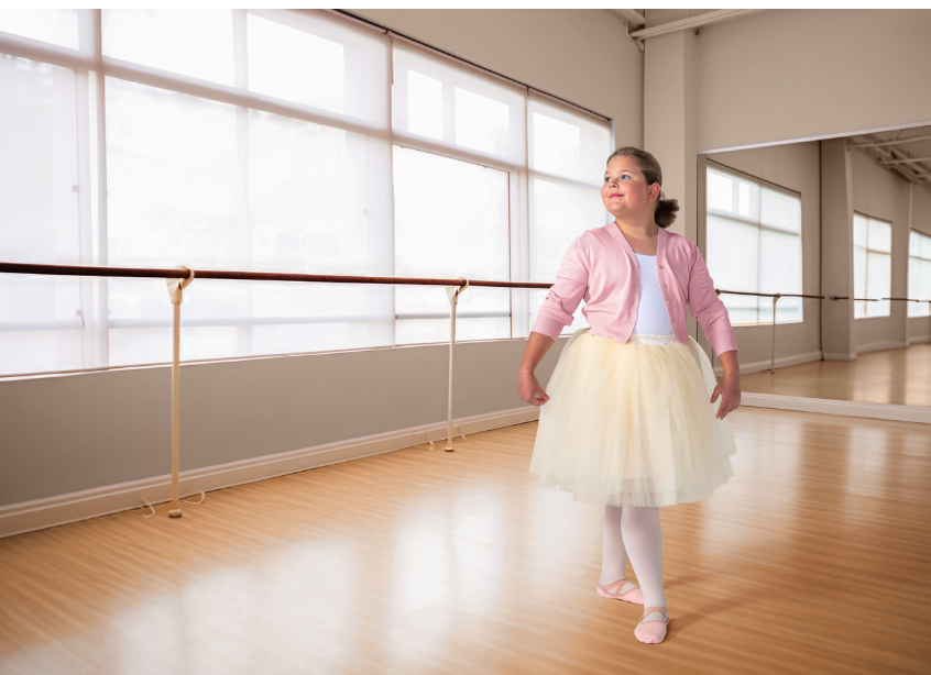 Lily, lives with pLGG, in a dance studio